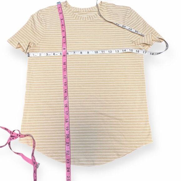 LULULEMON Women’s Prosecco and White Striped Love Crew T-Shirt Size 6 - Picture 7 of 9